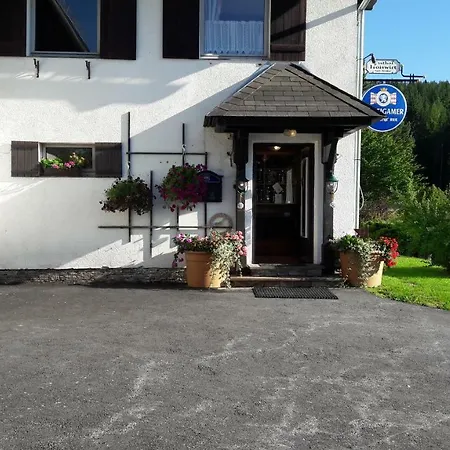 Alpengasthof Hoiswirt 宾馆 Modriach